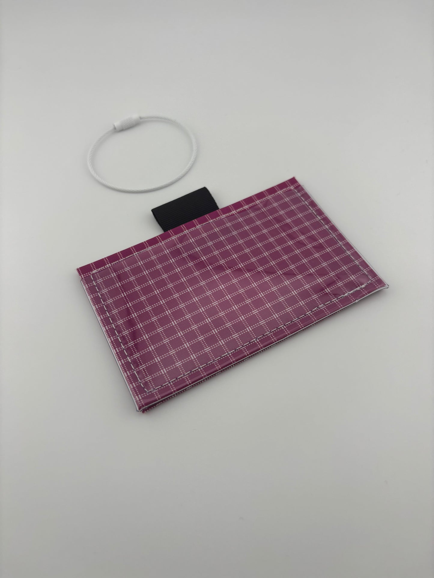 ConTapt - UltraGrid NFC Business Card Holder