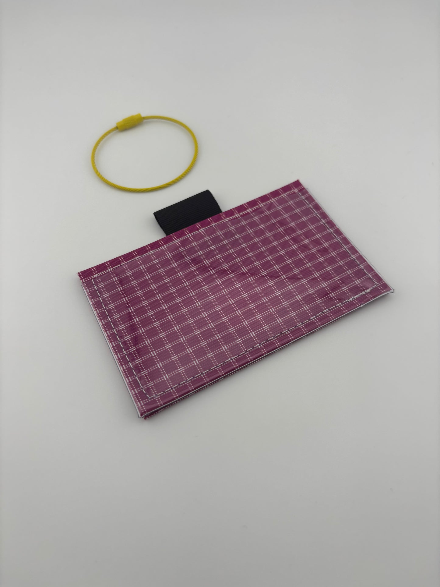 ConTapt - UltraGrid NFC Business Card Holder