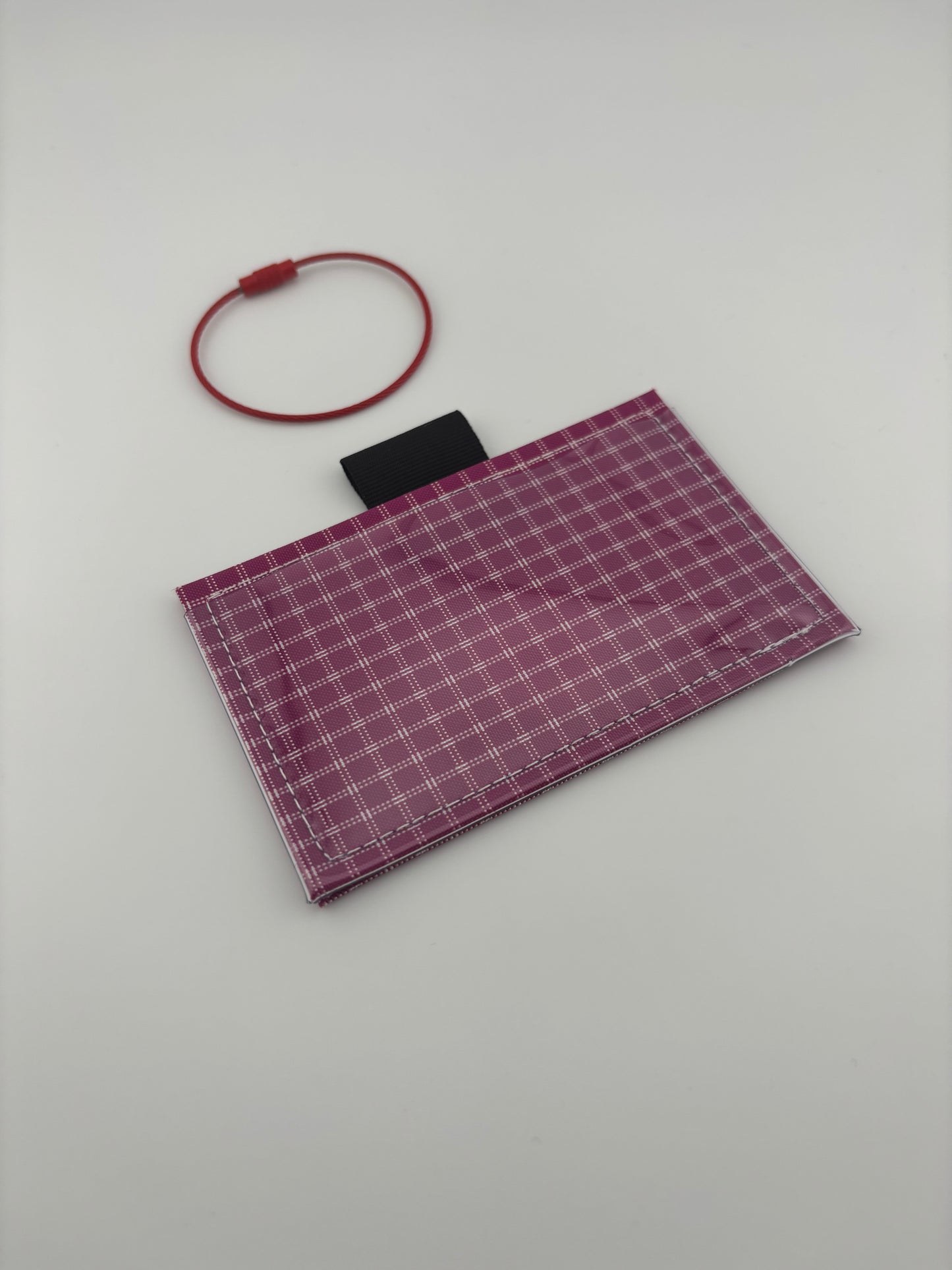 ConTapt - UltraGrid NFC Business Card Holder