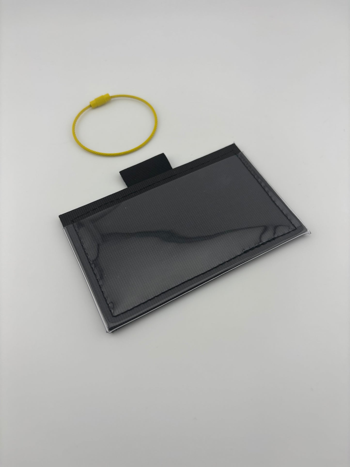 ConTapt - Ultra NFC Business Card Holder