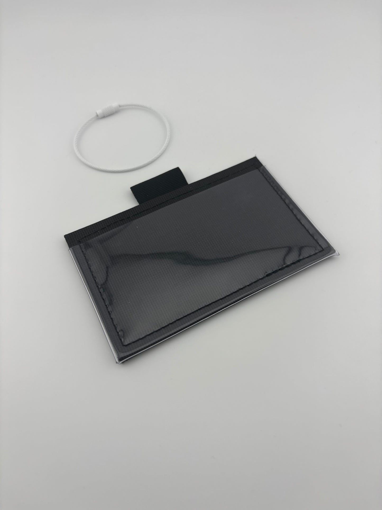 ConTapt - Ultra NFC Business Card Holder